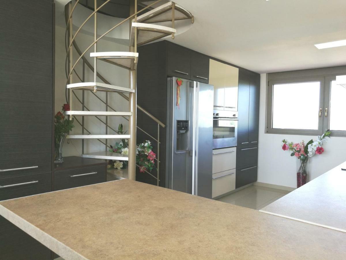 Villabayviewcrete 헐소니소스 외부 사진